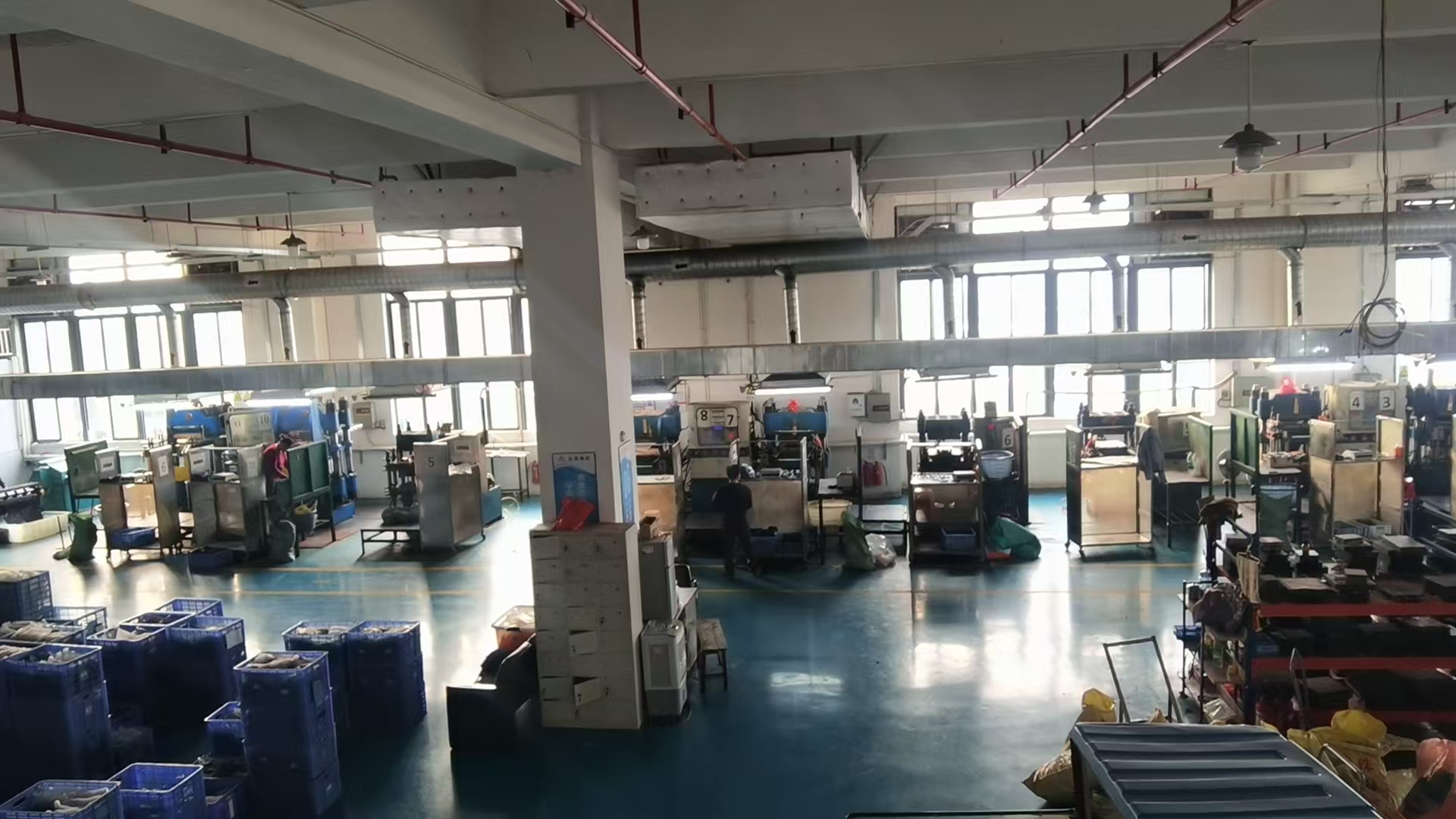 En la fábrica de fabricación de caucho de zhengguan