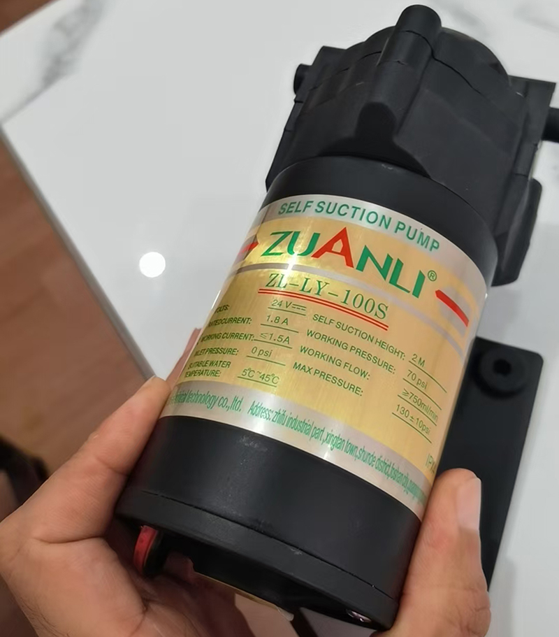 Bomba de refuerzo de alta presión de 100 GPD para sistemas de ósmosis inversa: ¡rendimiento confiable y eficiente!