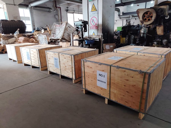 Espero seguir desempeñando estas funciones de moldes de inyección de plástico en la nueva fábrica.