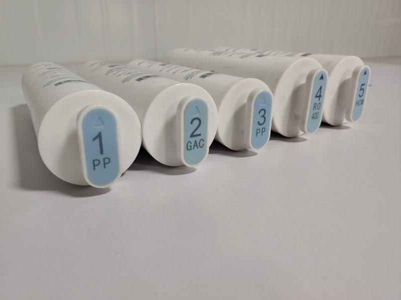 Hemos exportado con éxito un contenedor completo de elementos filtrantes para purificadores de agua y accesorios relacionados.