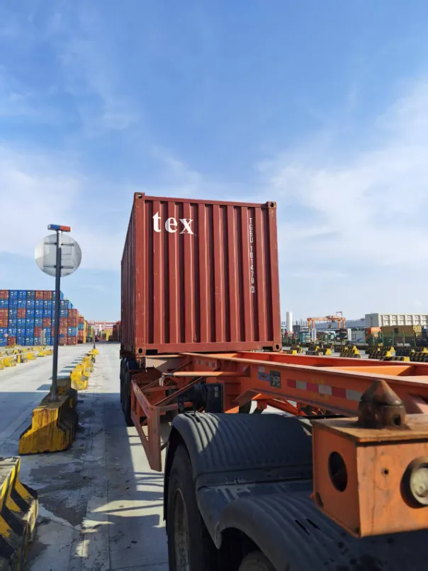 Envío de contenedores de exportación a granel con bomba de refuerzo de ósmosis inversa hecha a medida